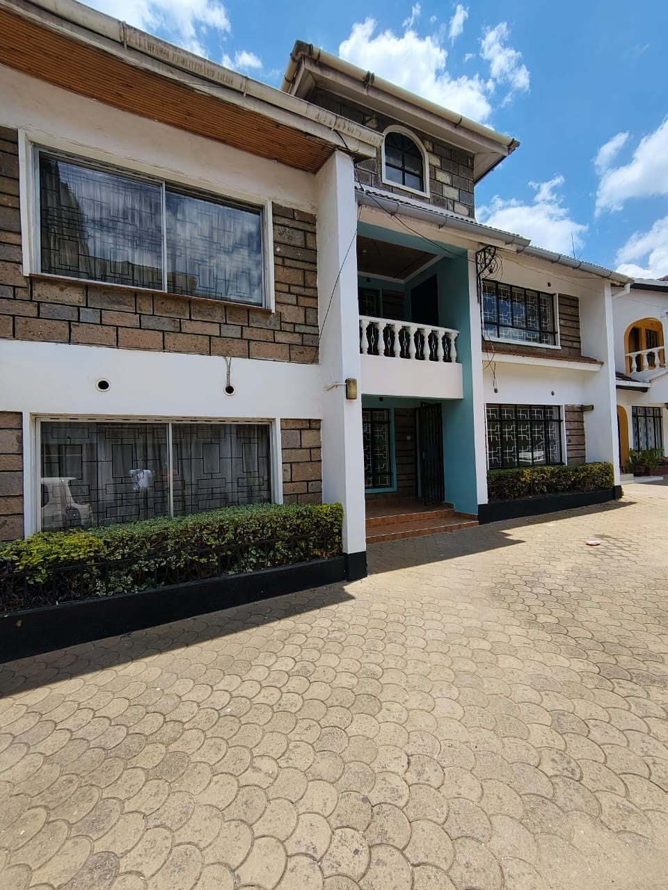 3 Bedroom Maisonette + DSQ To Let in Parklands