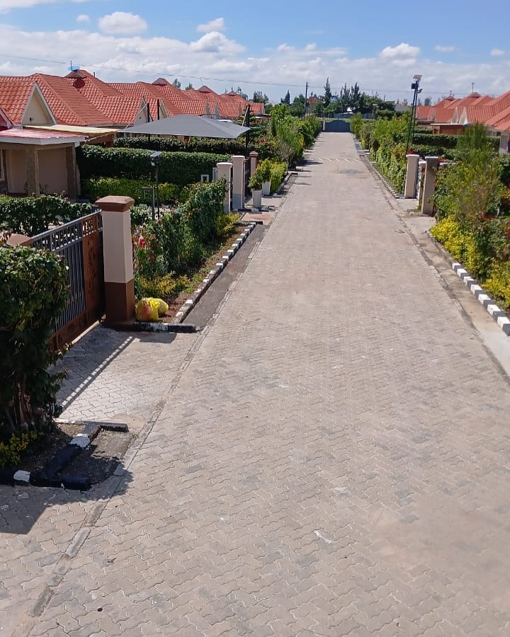 3 Bedroom Maisonette For Rent in Kamulu