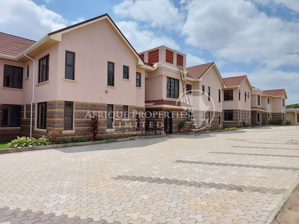 3 Bedroom Maisonette For Rent in Thome Estate