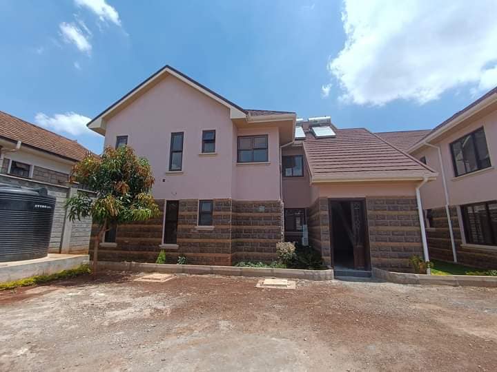 3 Bedroom Maisonette For Sale in Thome