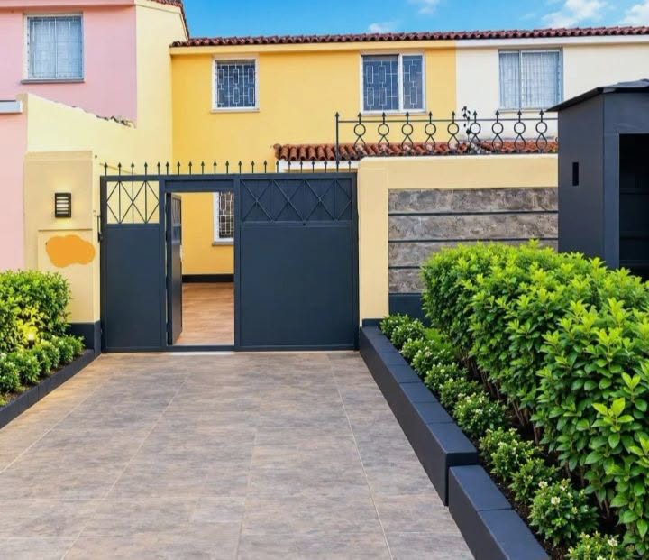 3 bedroom maisonette plus dsq for sale in buruburu Image