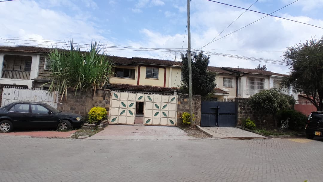 3 bedroom maisonette plus sq for sale in South C