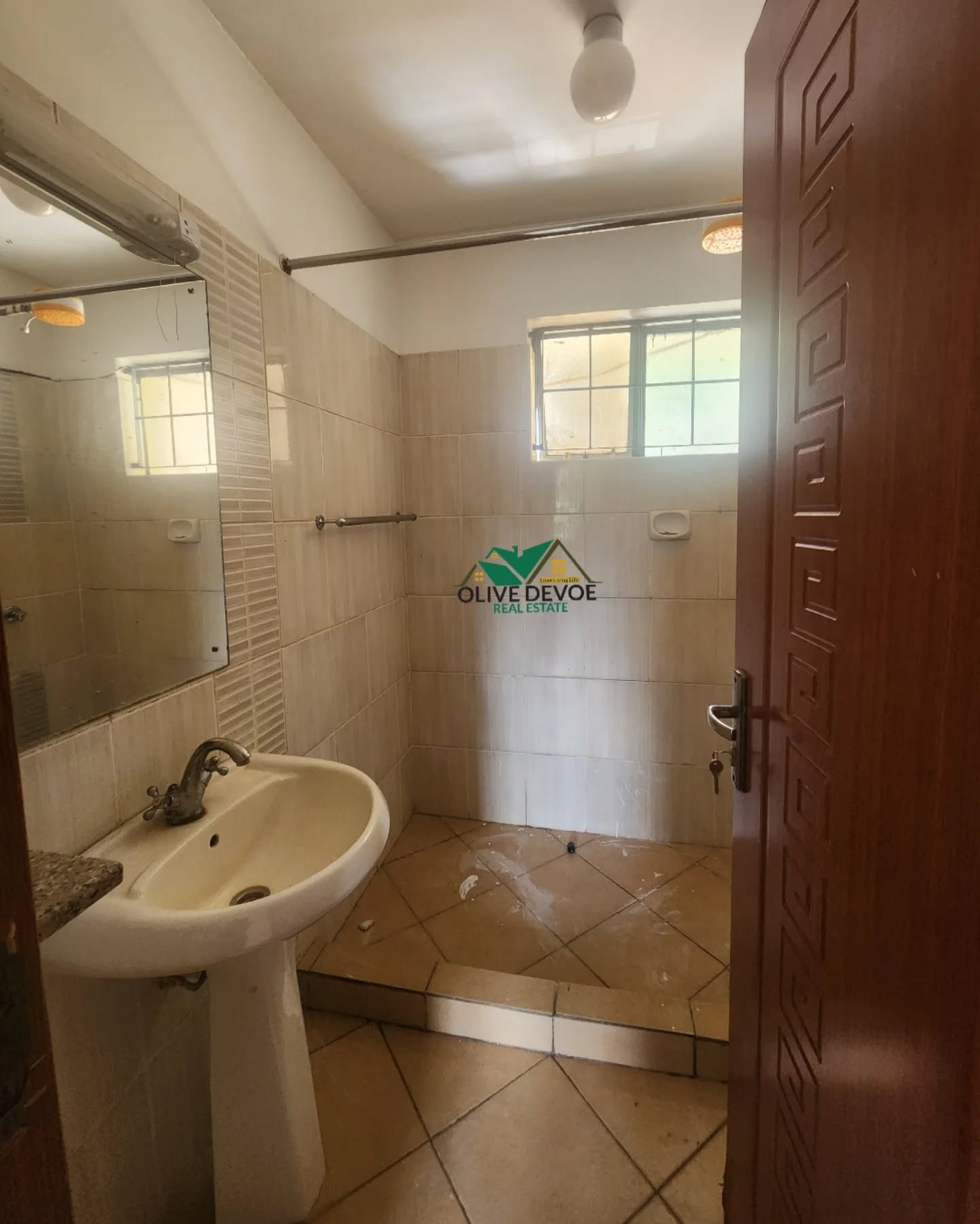 3 bedroom, master ensuite apartment for rent in Kileleshwa Image