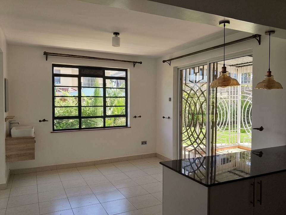 3-bedroom master-ensuite mansionette with a DSQ for rent in Athi River Image