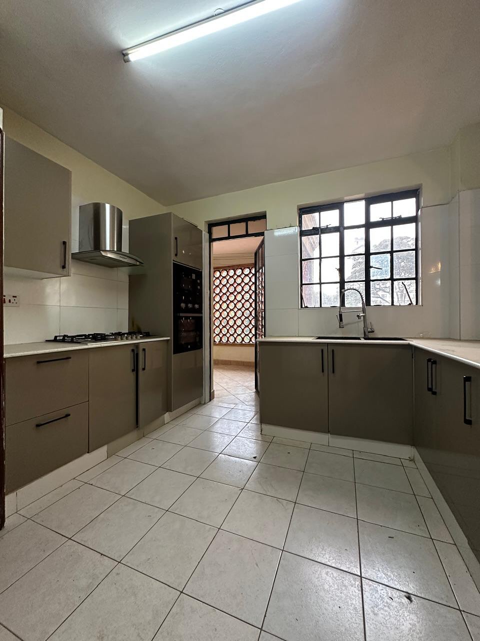 3 bedroom plus dsq apartment to let in Kileleshwa