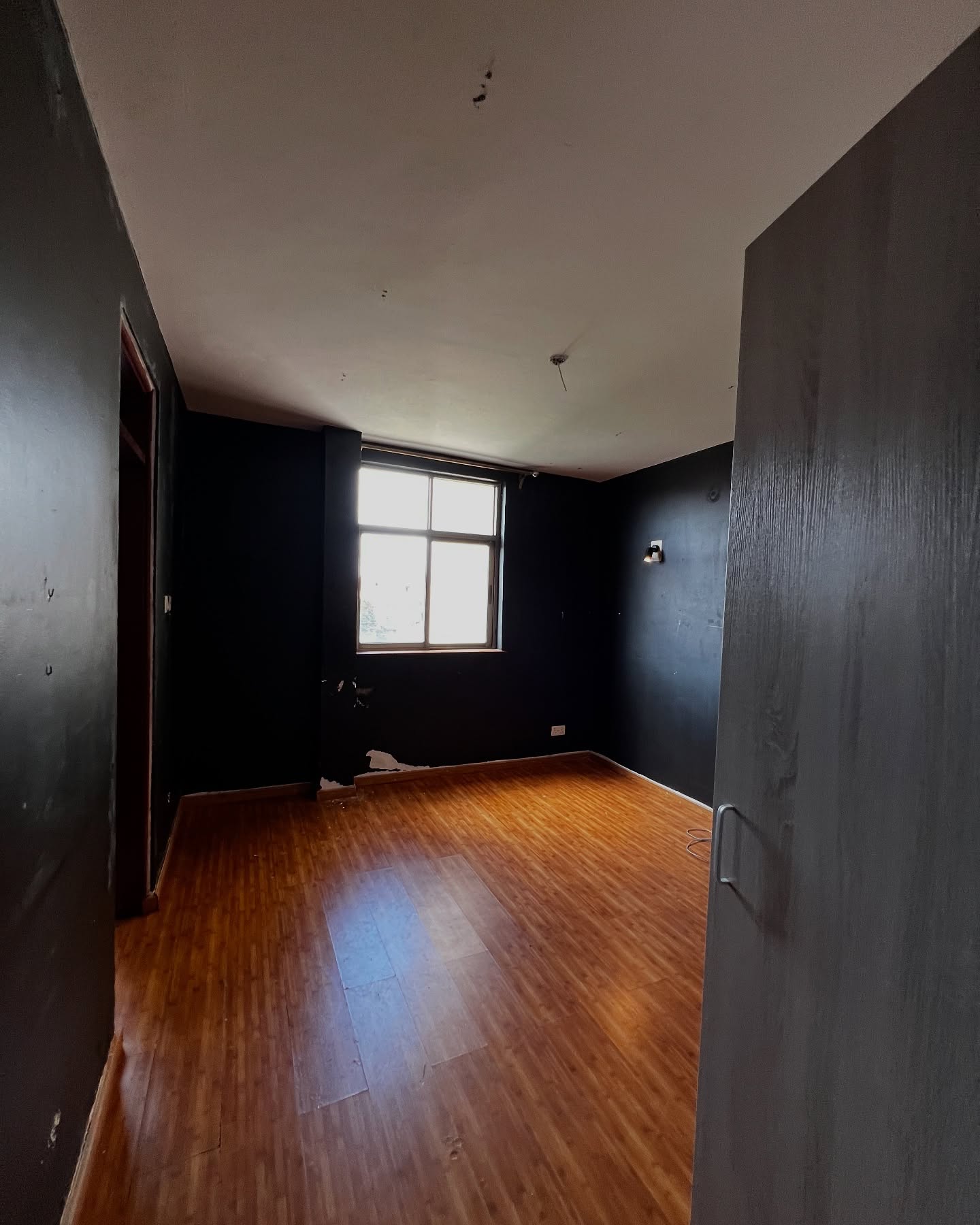 3 bedroom plus Dsq apartment to let located near valley arcade Image