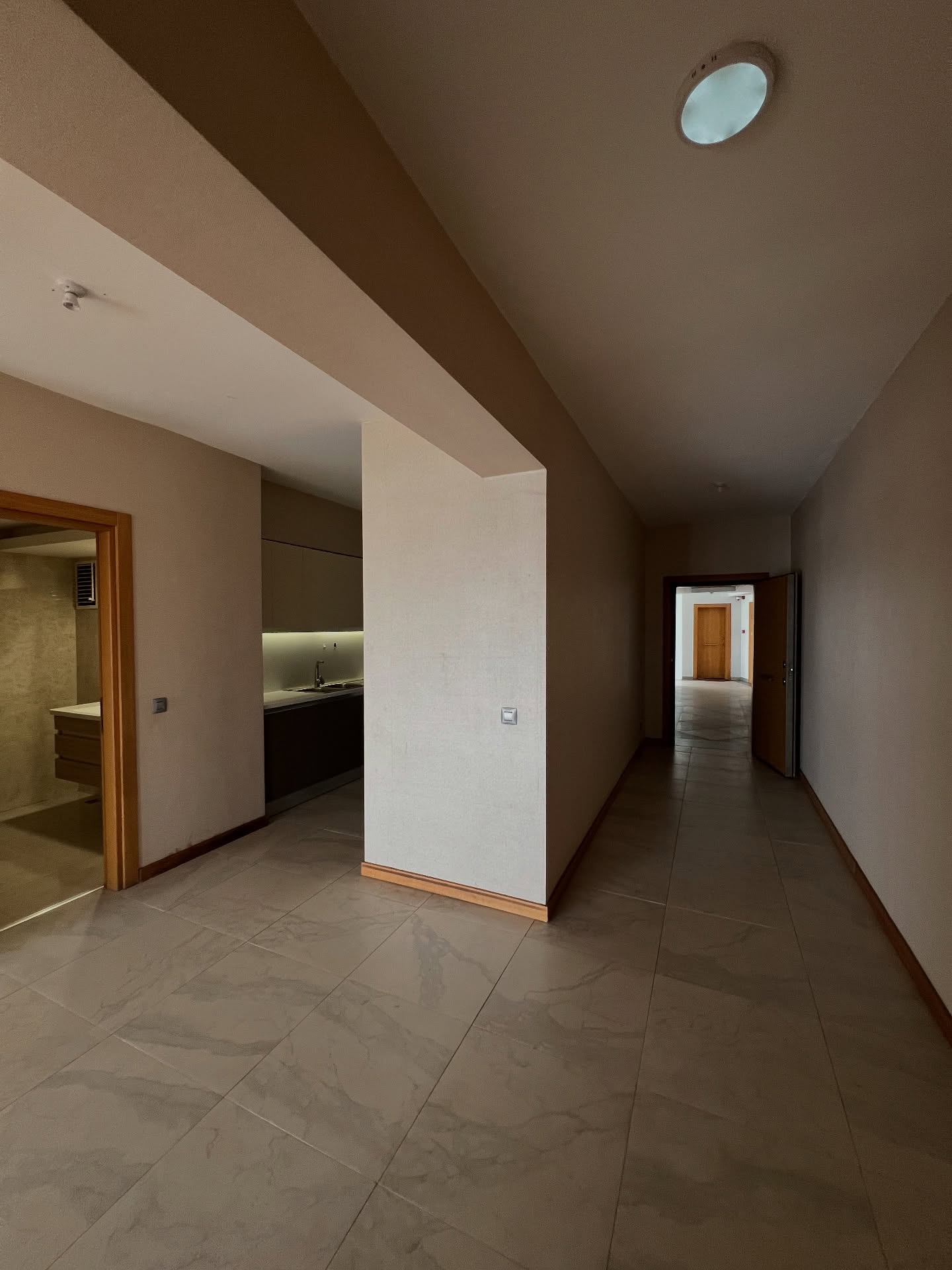 3 bedroom plus sq apartment to let in the heart of Kileleshwa area Image