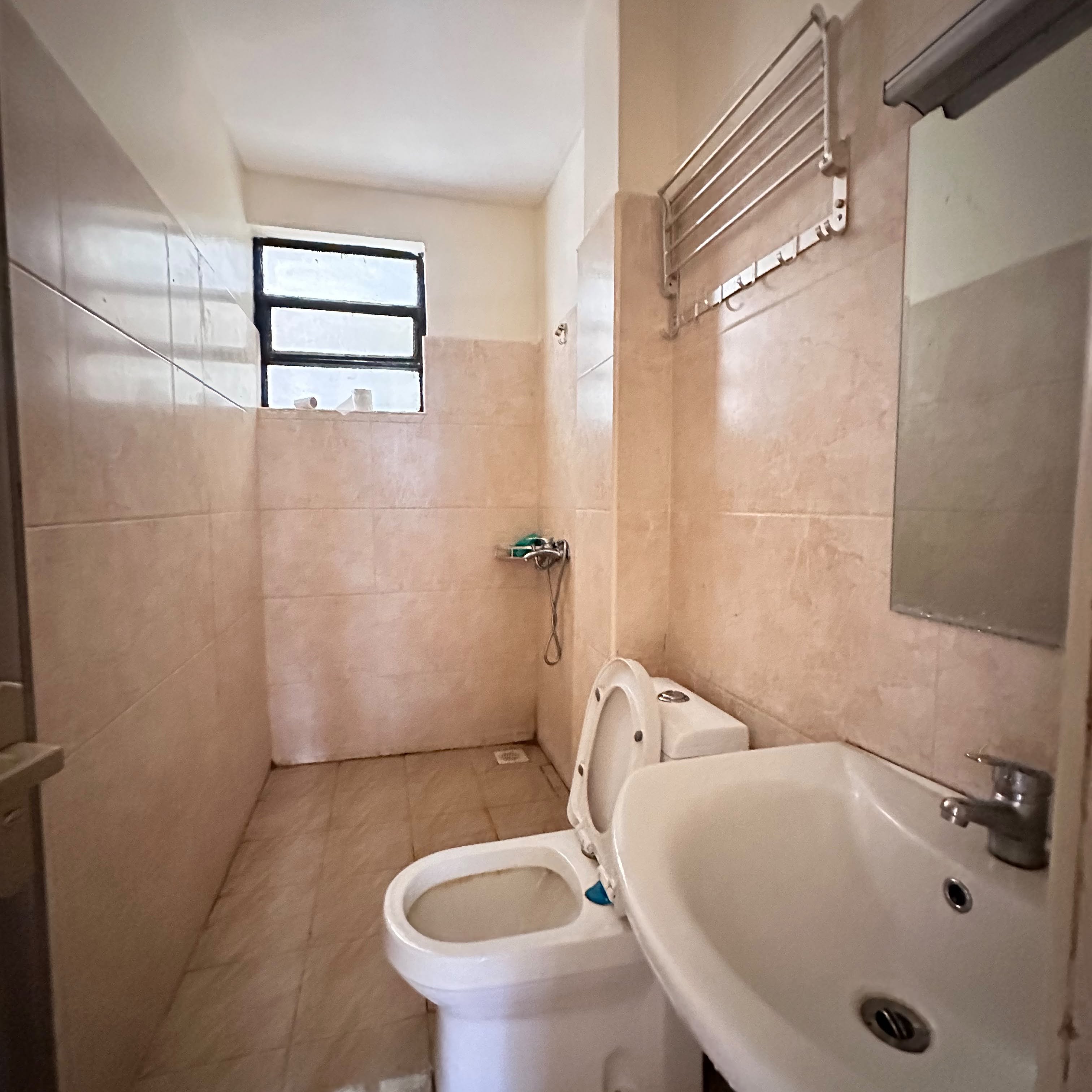 3-Bedroom + SQ Apartment to Let in Kilimani Image