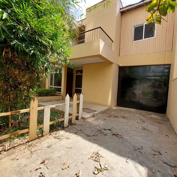 3 Bedroom Townhouse for Office Use To Let In Kilimani.