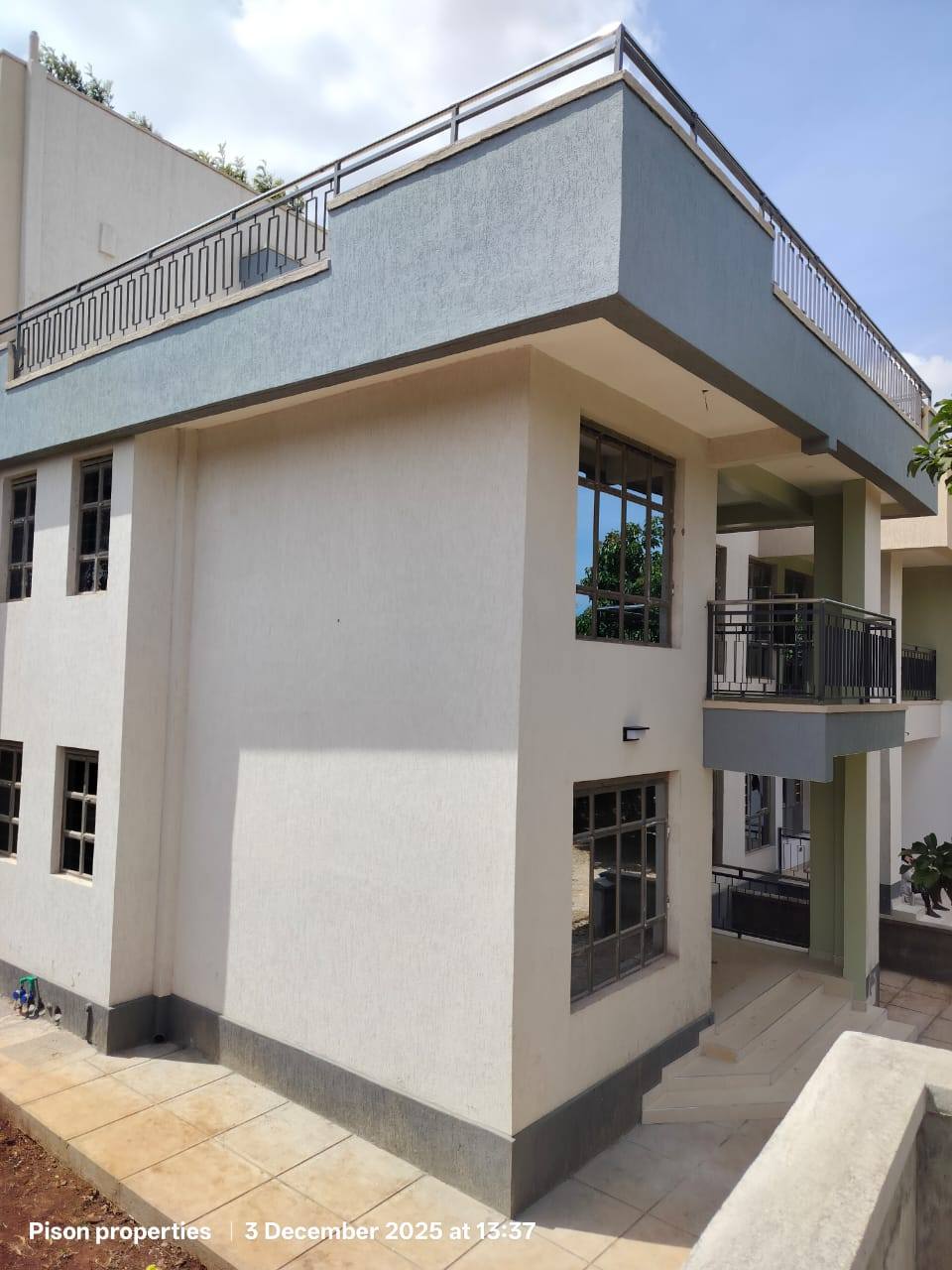 3 BEDROOM TOWNHOUSE TO LET IN GARDEN ESTATE