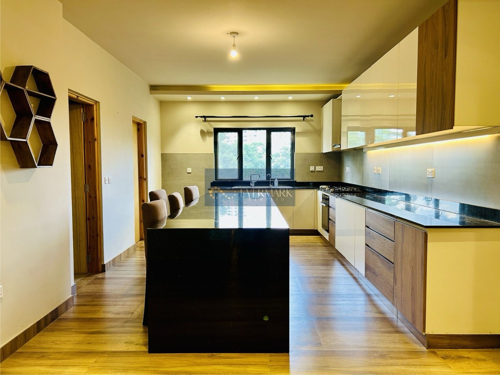 3-Bedroom Unfurnished Apartment with DSQ To Let in Kileleshwa (Mandera Road)