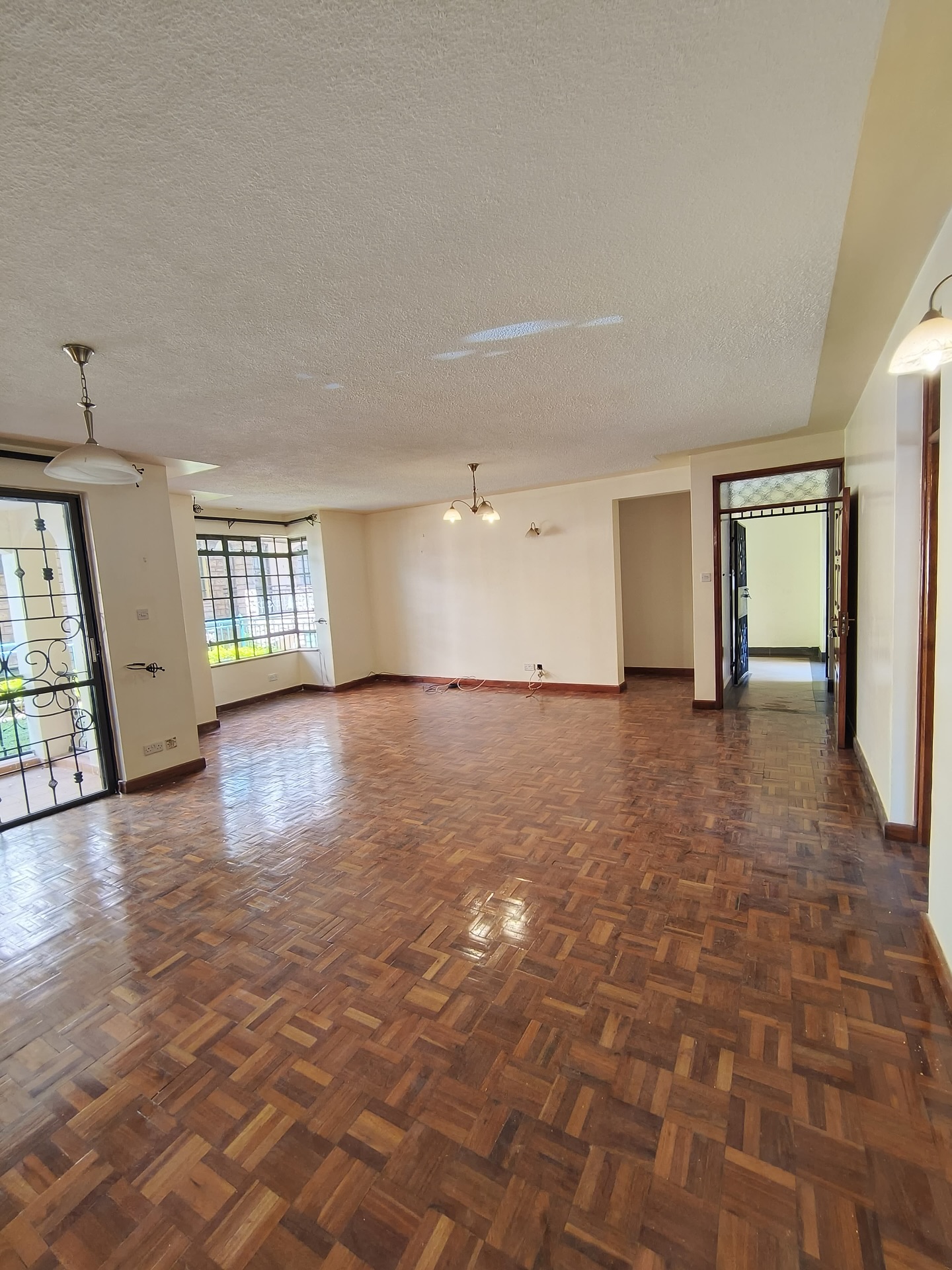 3 bedroom with dsq apartment to let in Lavington Image