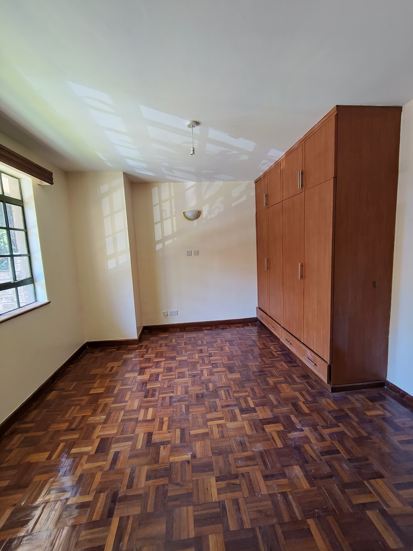 3 bedroom with dsq apartment to let in Lavington Image