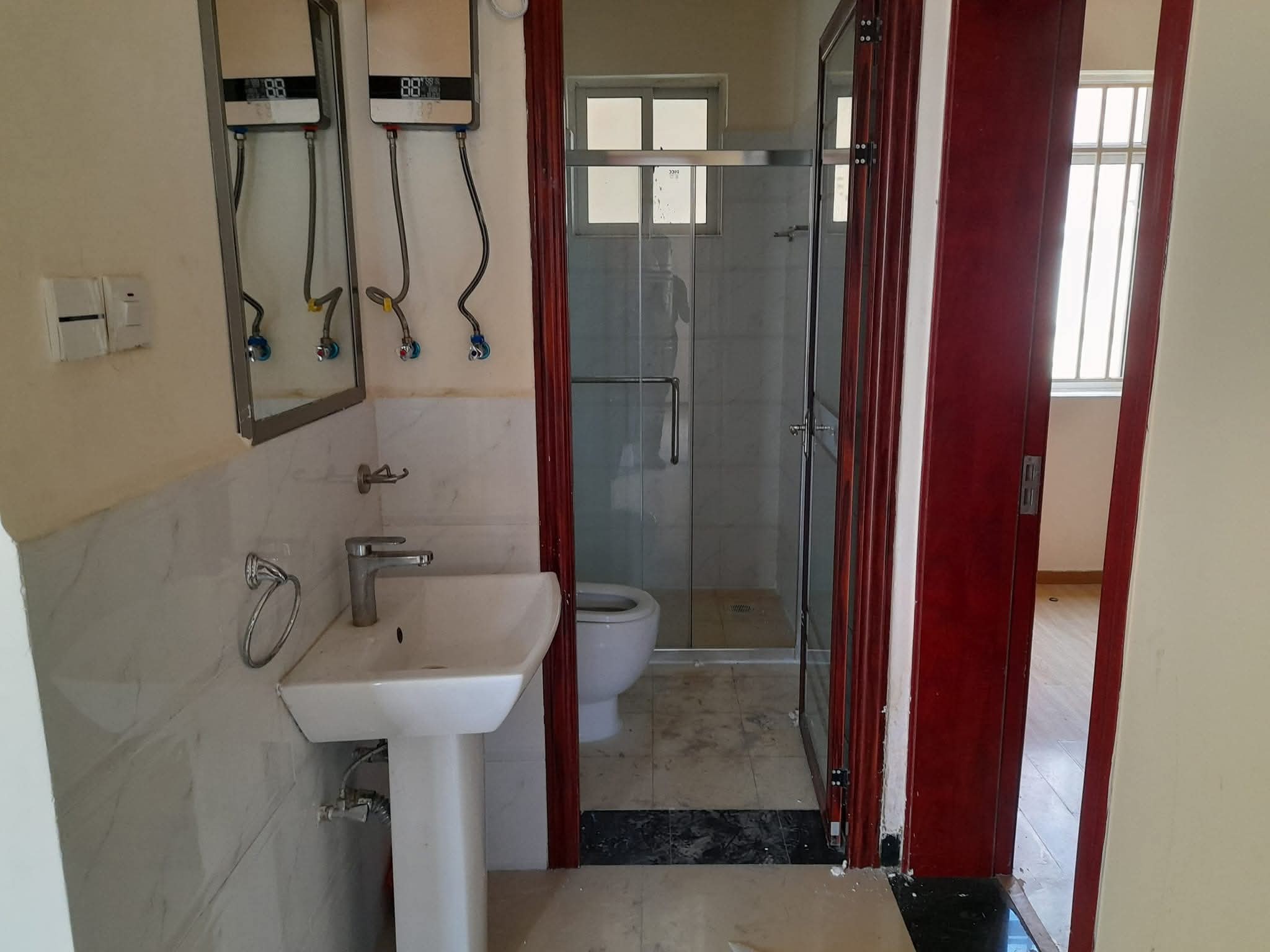 3 bedroomed apartment for sale located along Mombasa Road in Syokimau, Image