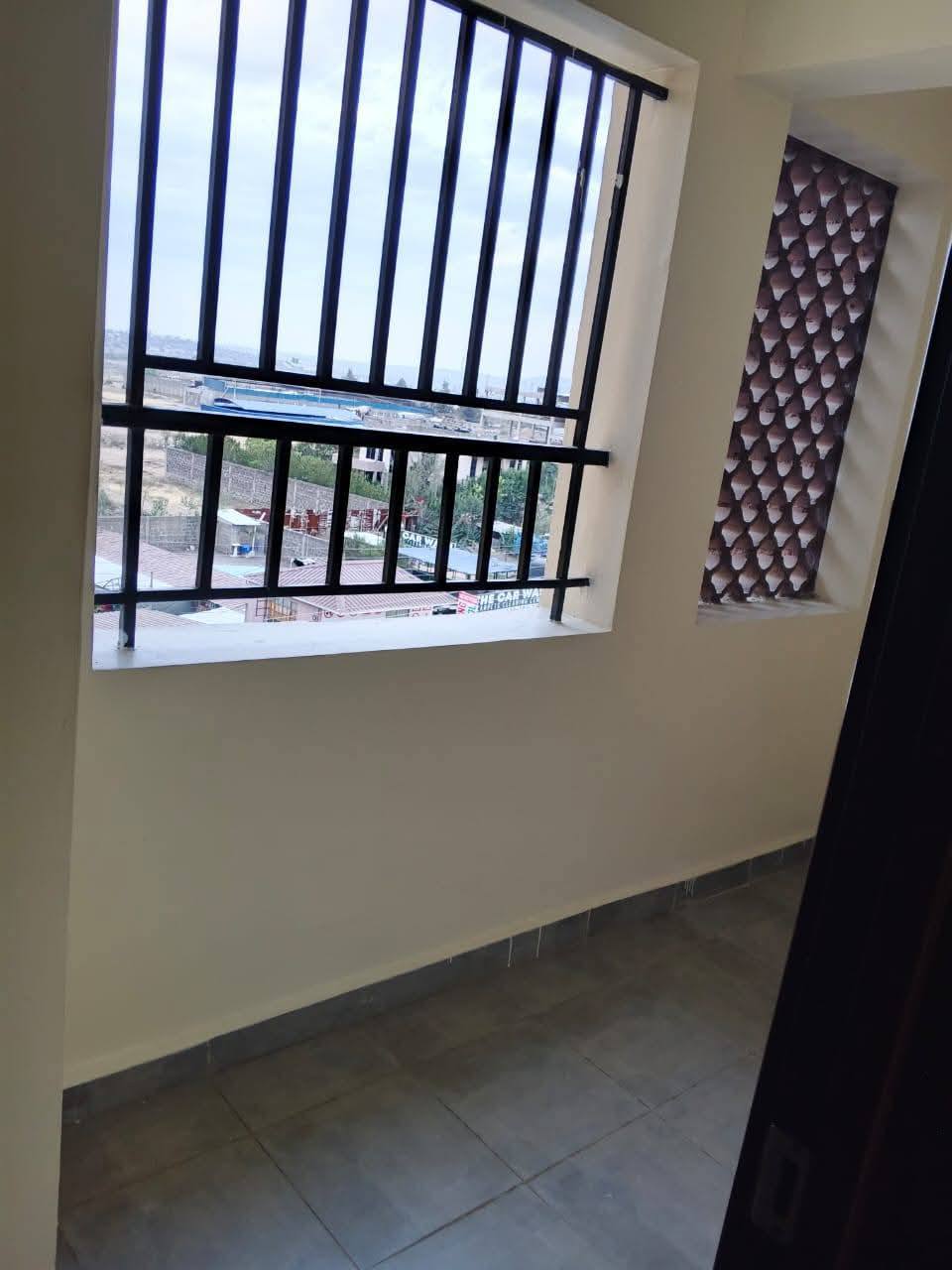 3 bedrooms master ensuite apartment to let in GREATWALL GARDENS ATHIRIVER. Image