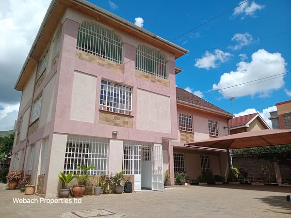 3 bedrooms master ensuite in a shared apartment in Syokimau, Gateway mall area