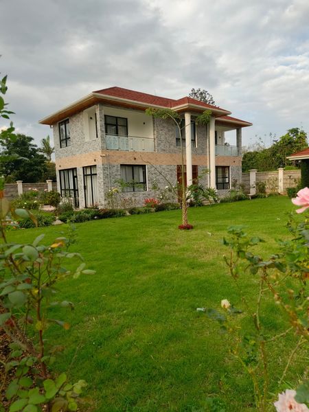 3bedroom Unfurnished/furnished apartment to let in Nyari Estate