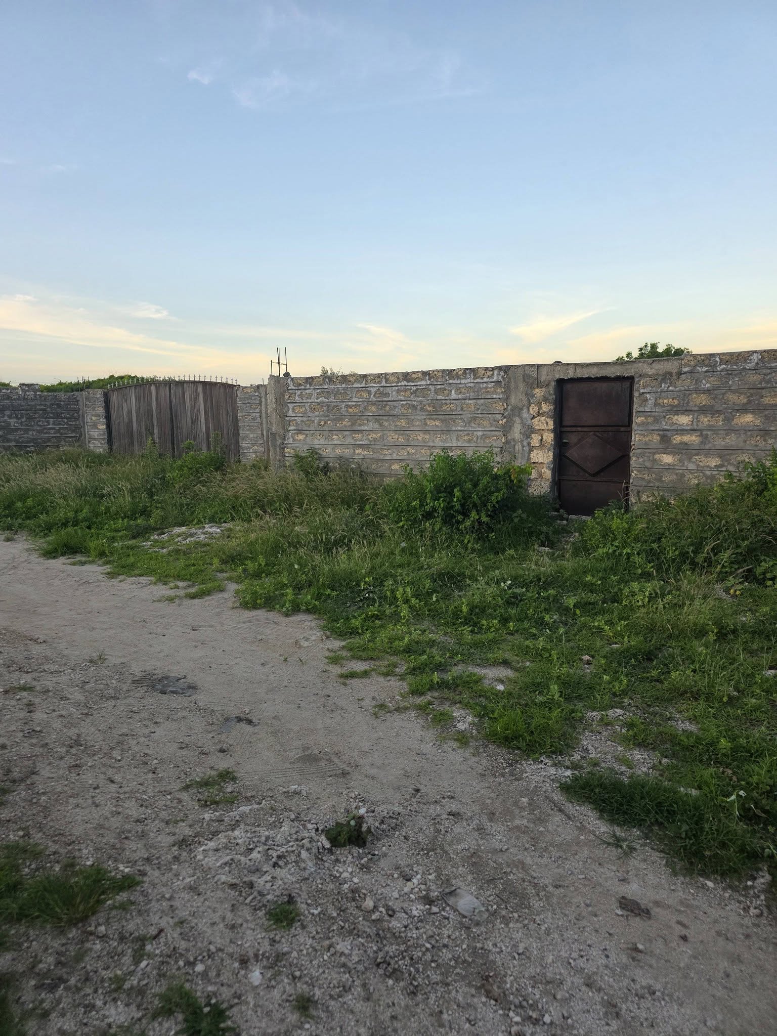 4 Acres beachfront land for sale in Watamu Paparemo area. Image
