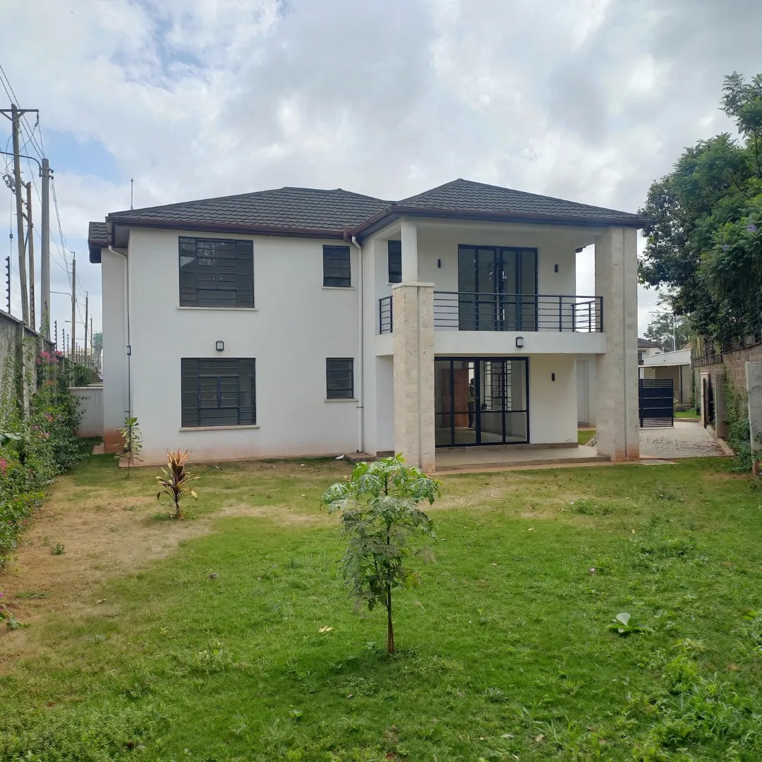 4 and 5 Bedroom Maisonettes For Sale in South C