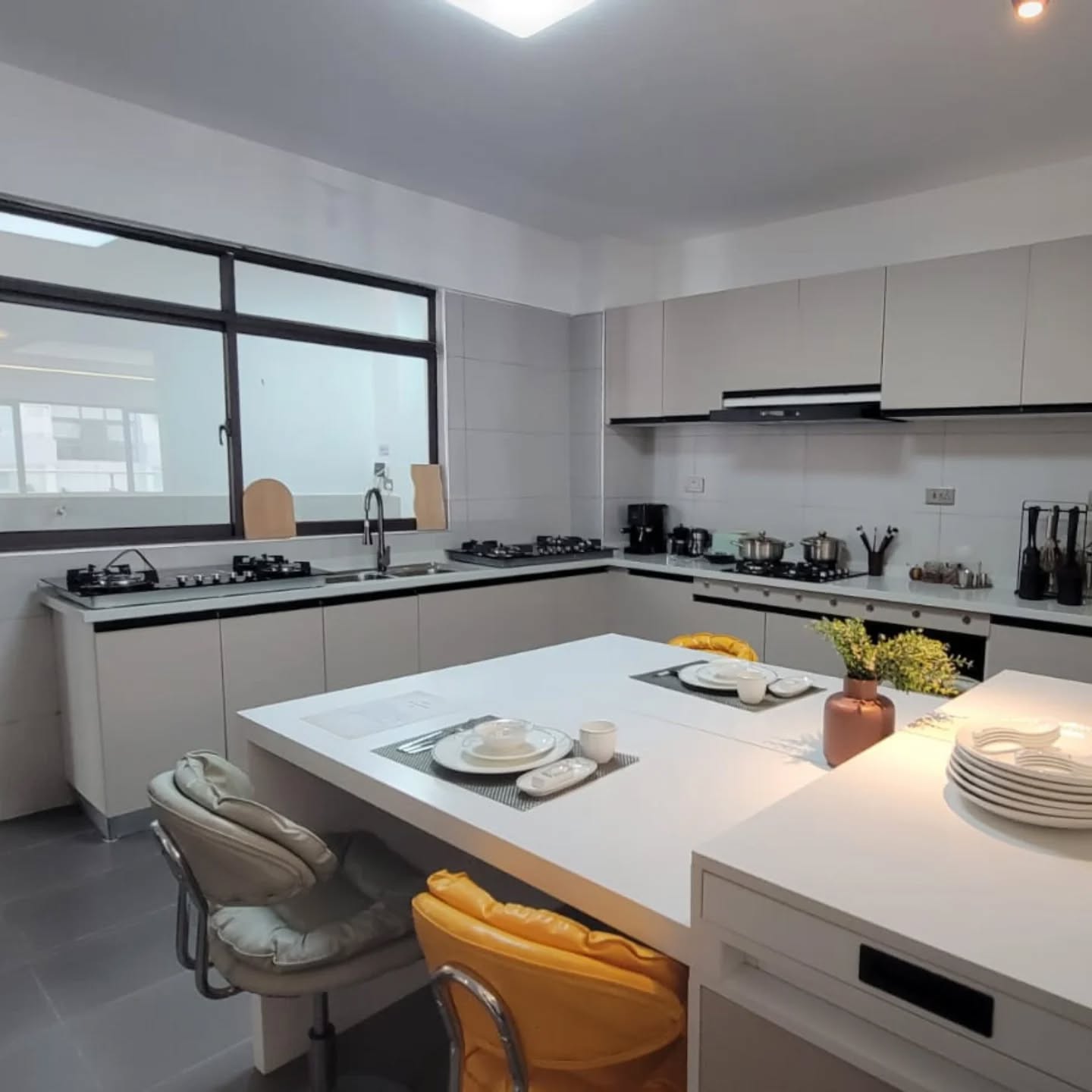 4 Bedroom All En-suite + DSQ Apartment for Sale / Rent in Kileleshwa Image