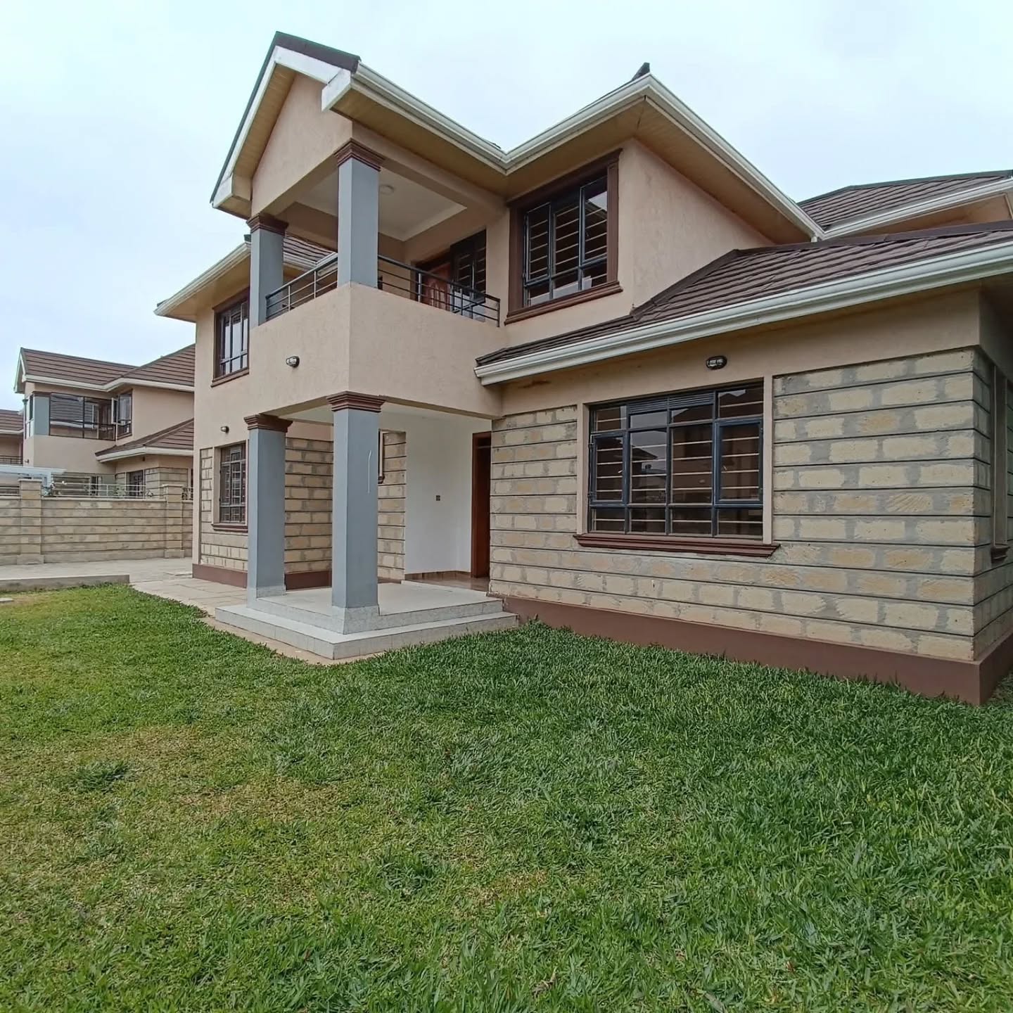 4 bedroom all En-suite Maisonettes plus Dsq For Sale in Kiambu, Kikuyu