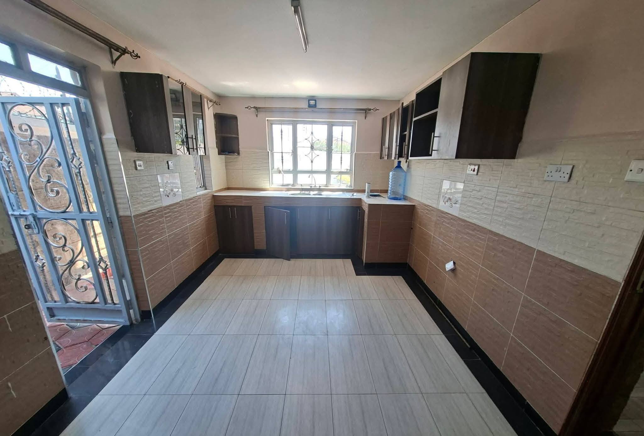 4 Bedroom All En-suite Townhouse for Rent in Syokimau, Off Mombasa Road Image