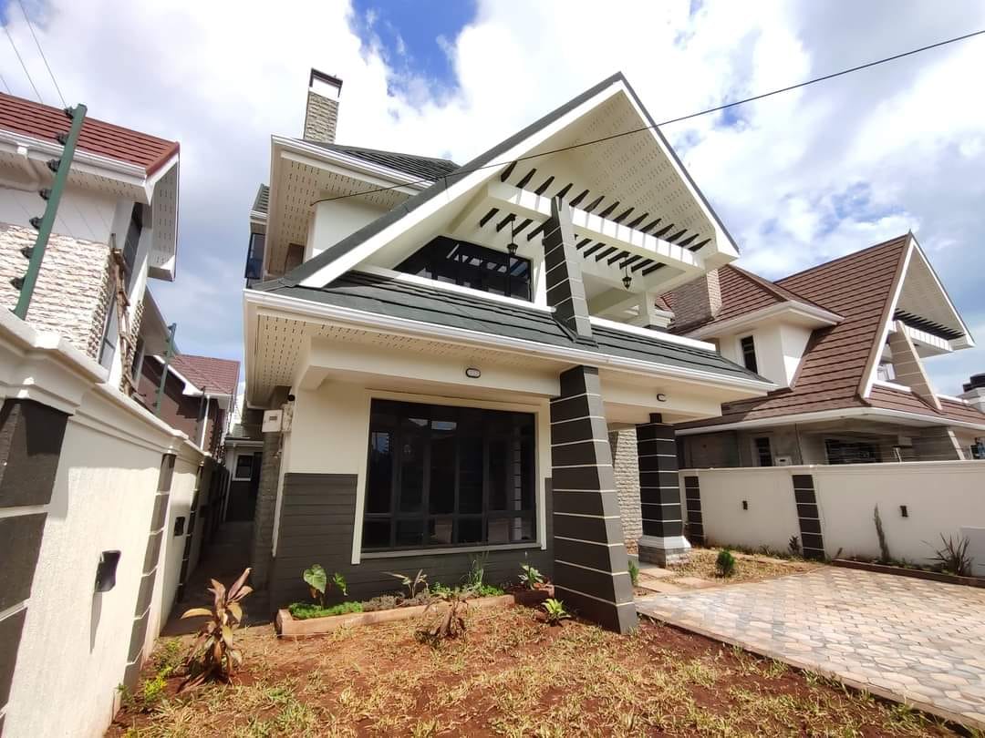 4 Bedroom All Ensuite Maisonette plus Dsq For Sale in Ruiru, Membley