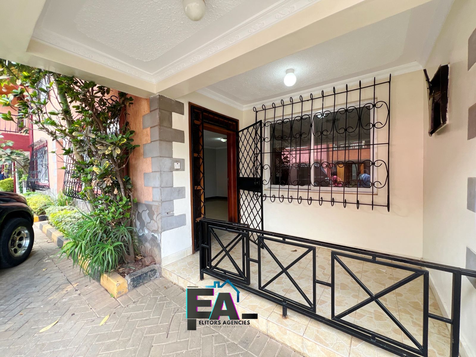 4 bedroom all ensuite plus 2 dsq's for rent in Kileleshwa Image
