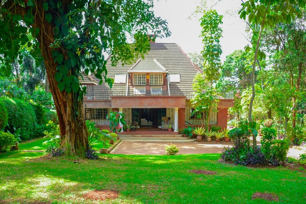 4 Bedroom Ambassadorial Maisonett plu DSQ For Rent in Old Muthaiga Image
