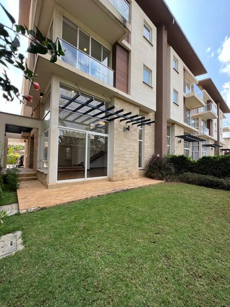 4 Bedroom Townhouse All En-Suite + DSQ for Sale in Lavington