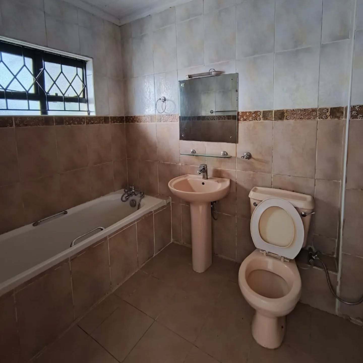 4 Bedroom Apartment for Sale in Kileleshwa Image