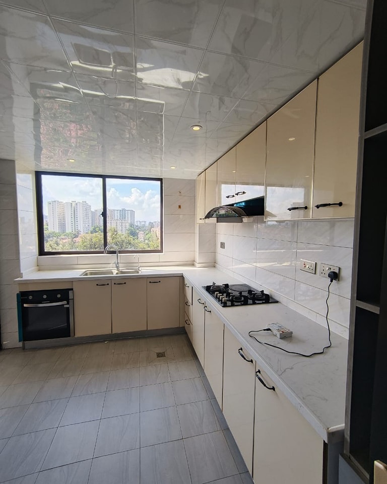 4 bedroom apartment plus DSQ for rent in Kilimani Image
