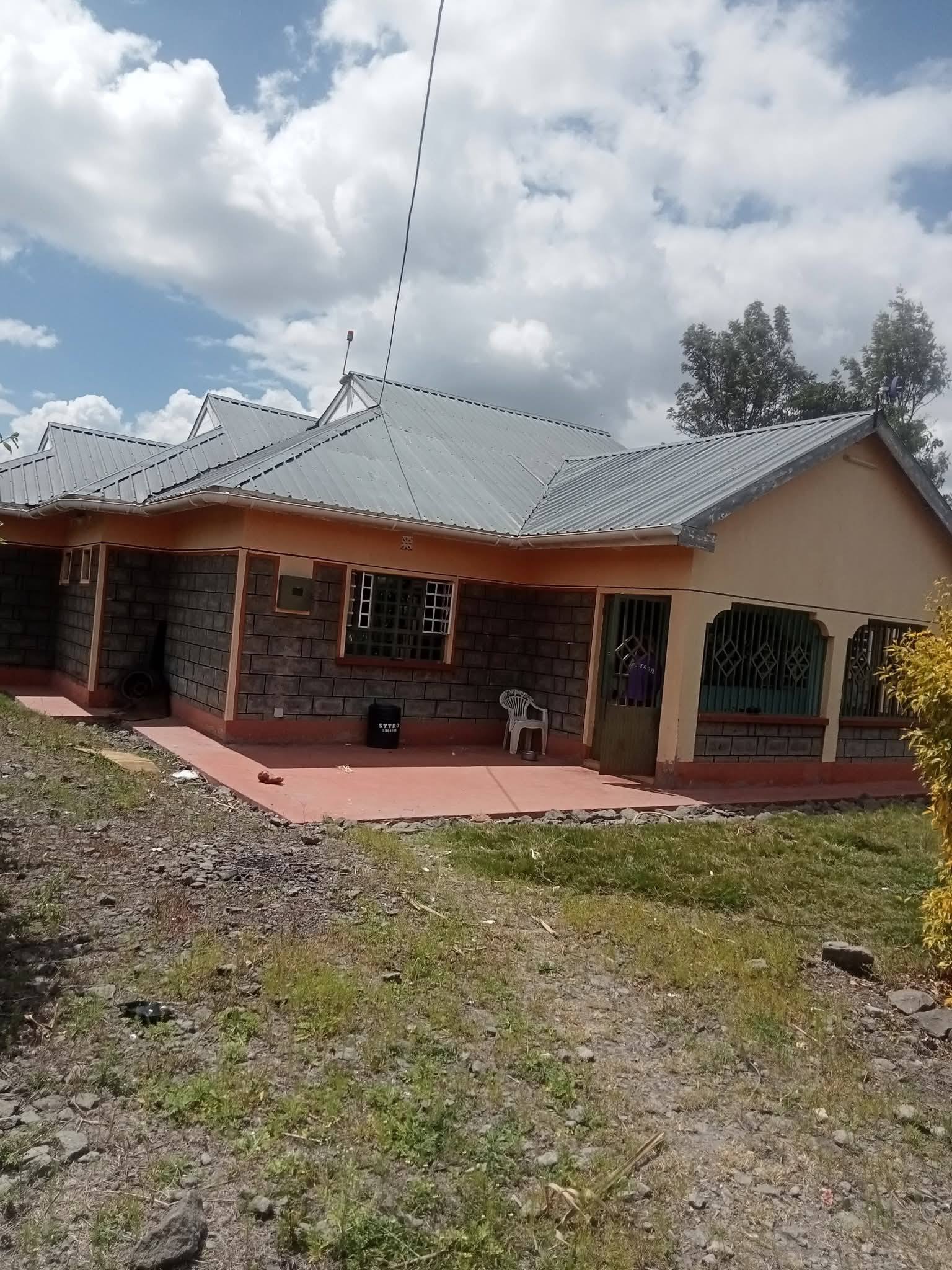 4 -Bedroom Bungalow +3 SINGLE ROOMS For Sale in Ruai