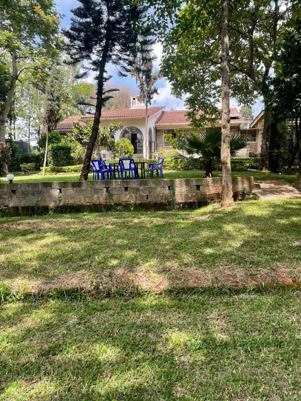 4 bedroom bungalow for rent in Kerarapon Image