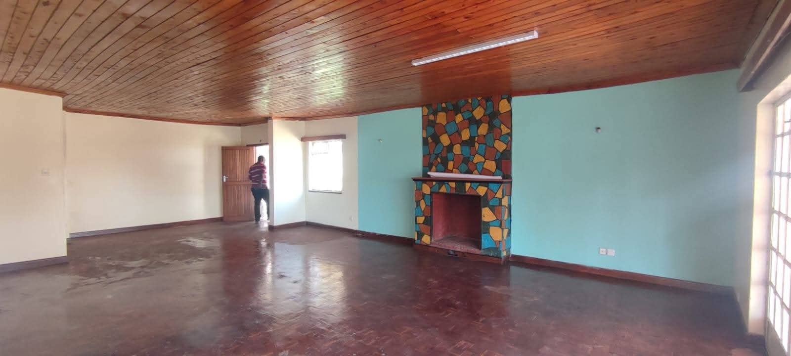 4 bedroom bungalow to let in Mountain view Image