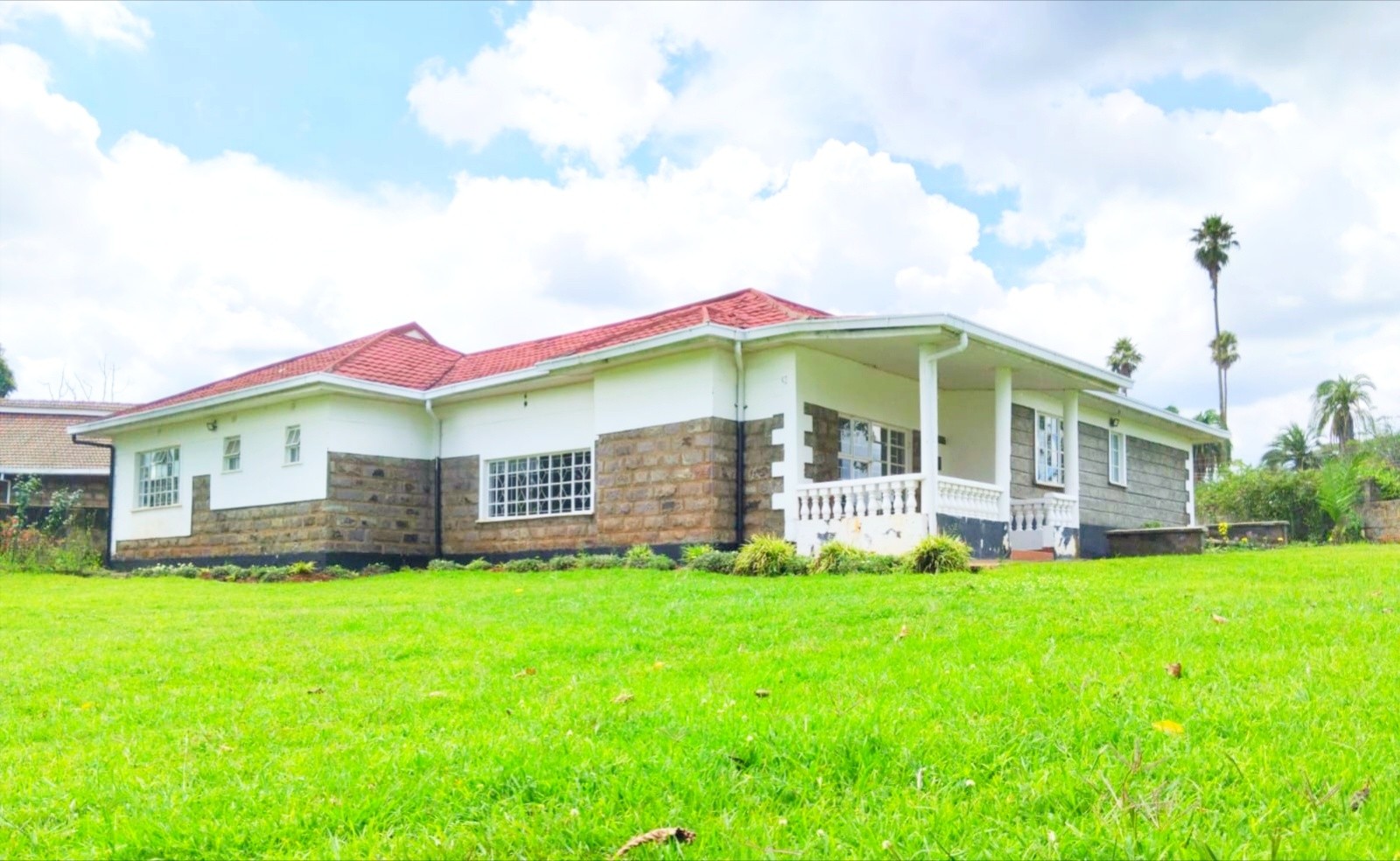 4 bedroom bungalow to let in Redhill