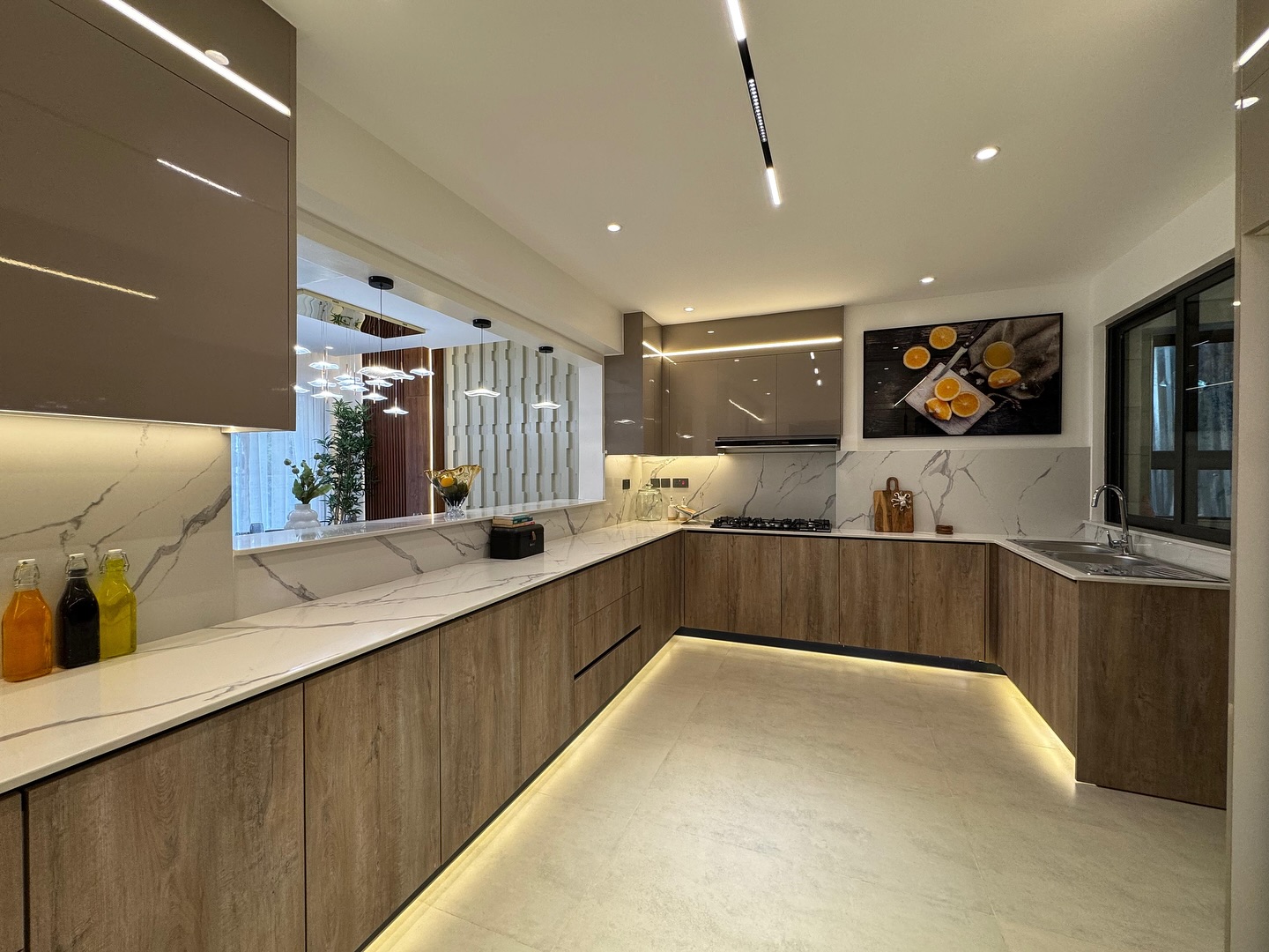 4 Bedroom + DSQ Apartments & 5 Bedroom Duplexes for Sale in Parklands Image