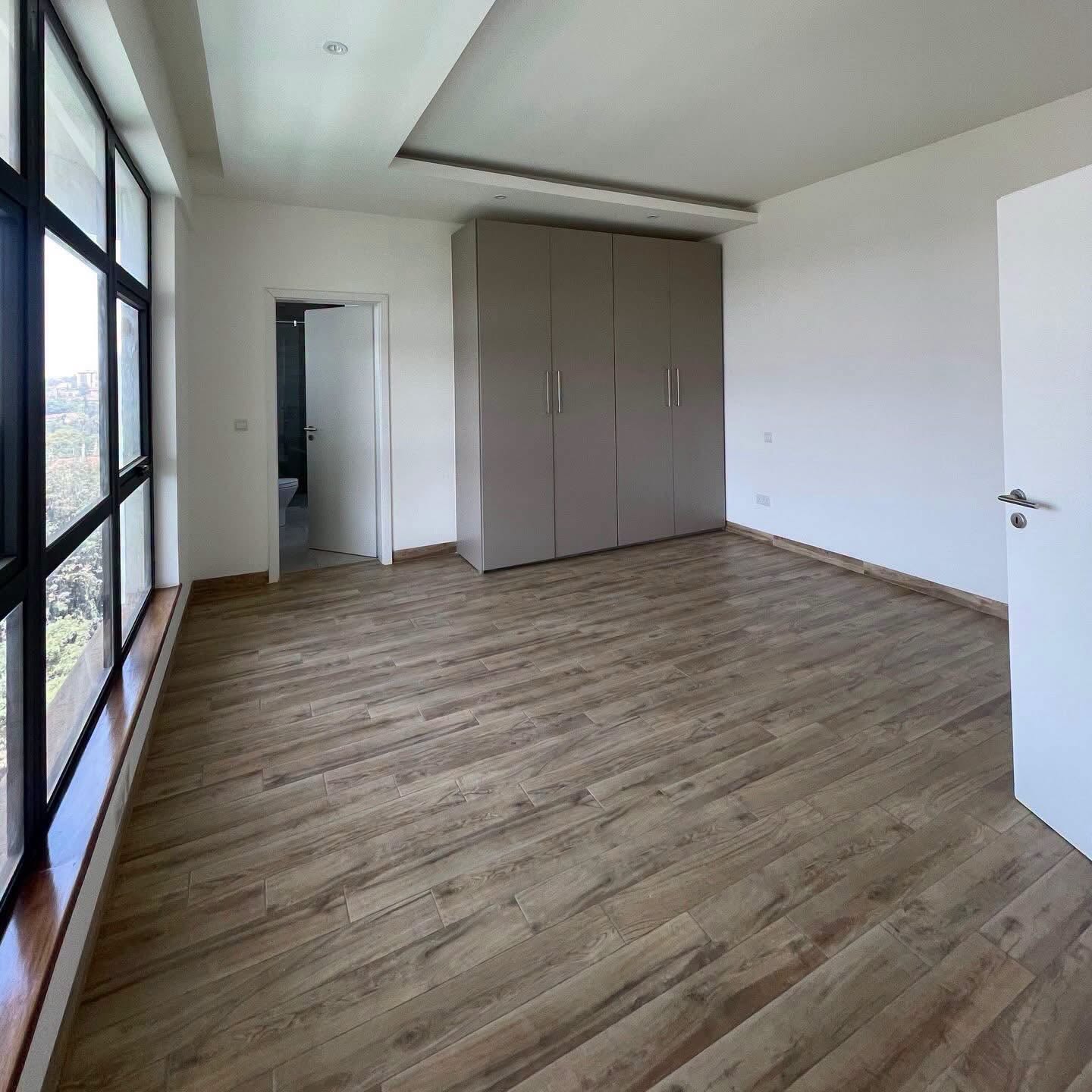 4-Bedroom + DSQ Duplex apartment for sale in Riverside Drive Image