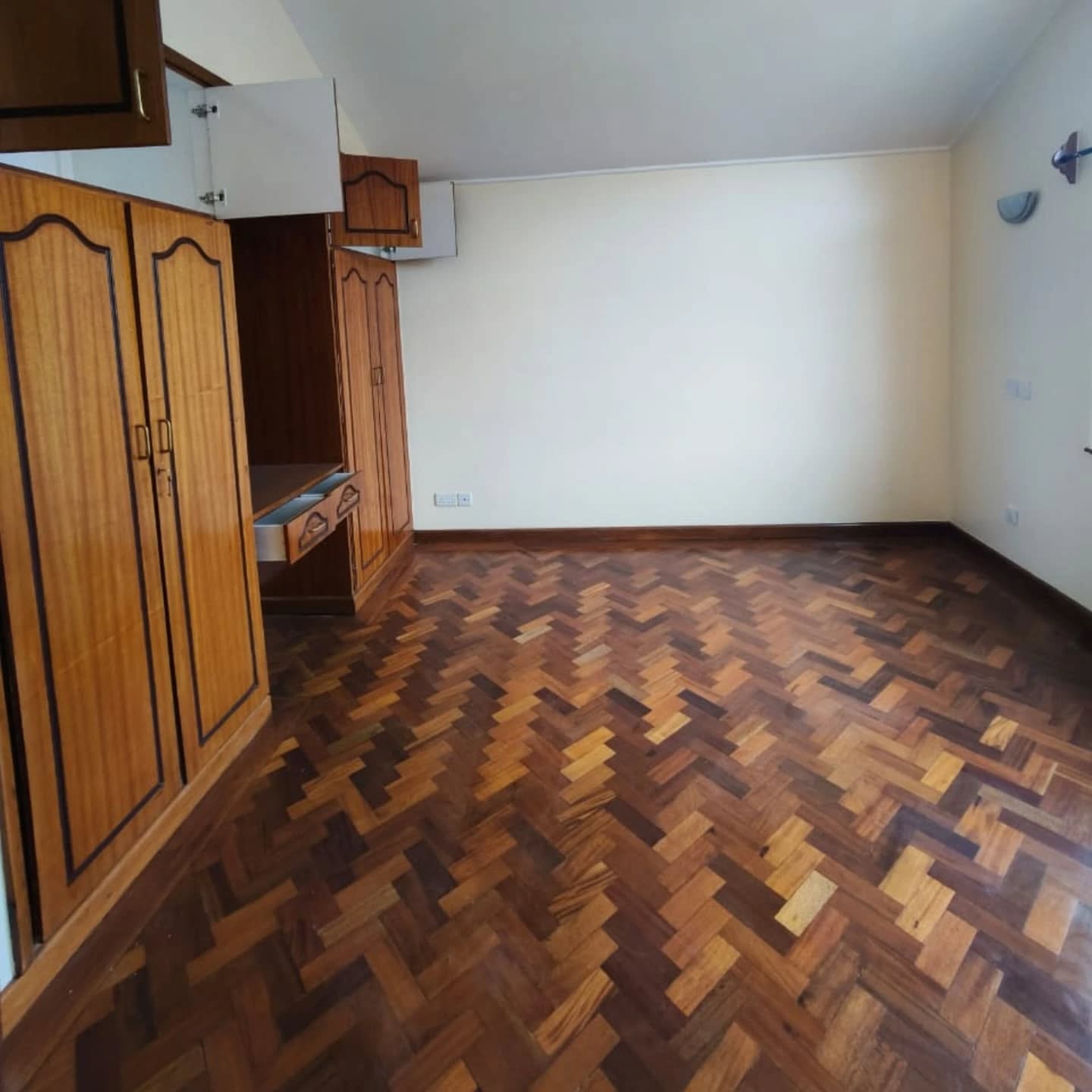 4 Bedroom + DSQ Duplex Apartment To Let in Kilimani Image