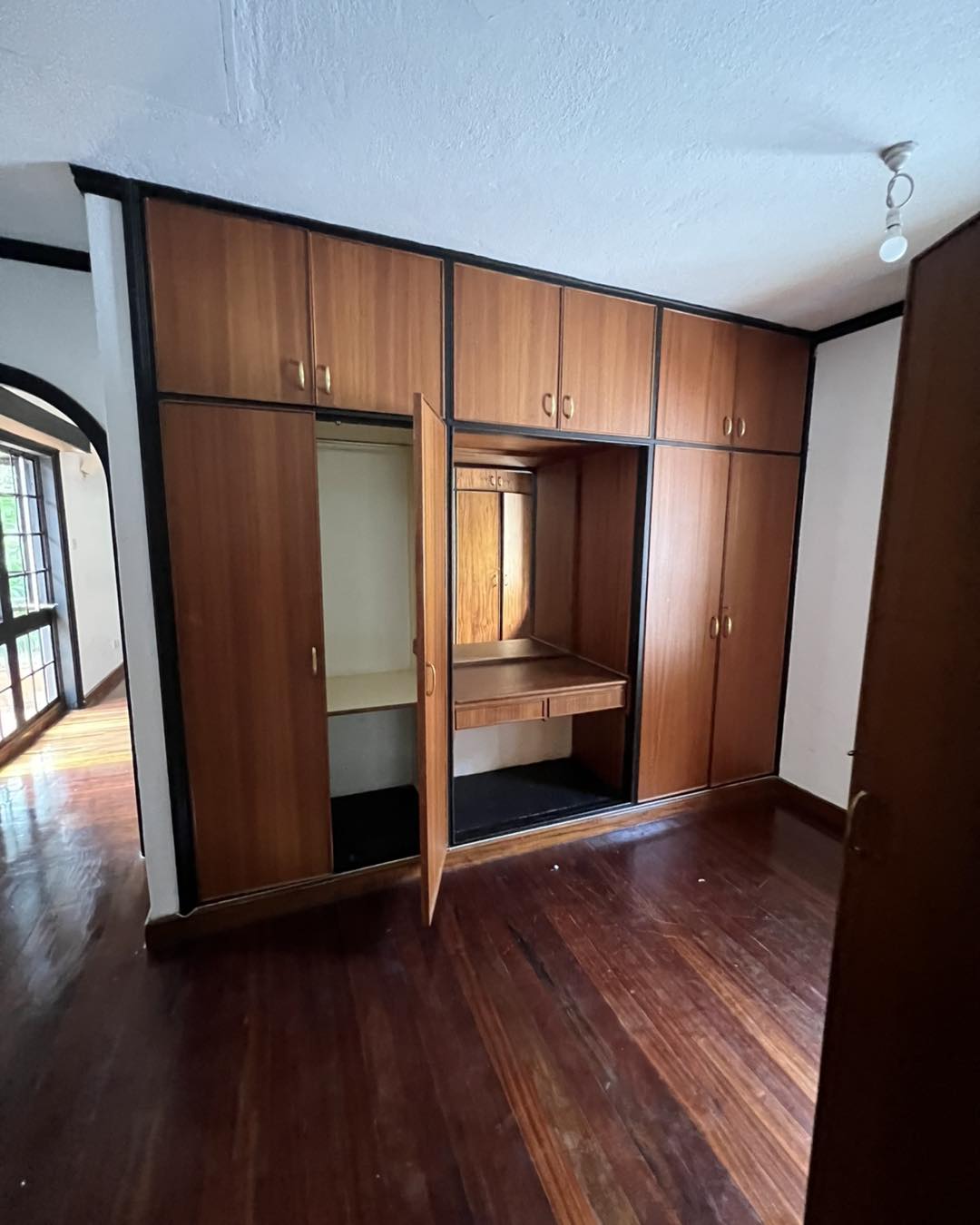 4-Bedroom + DSQ Townhouse To Let in Riverside Drive Image