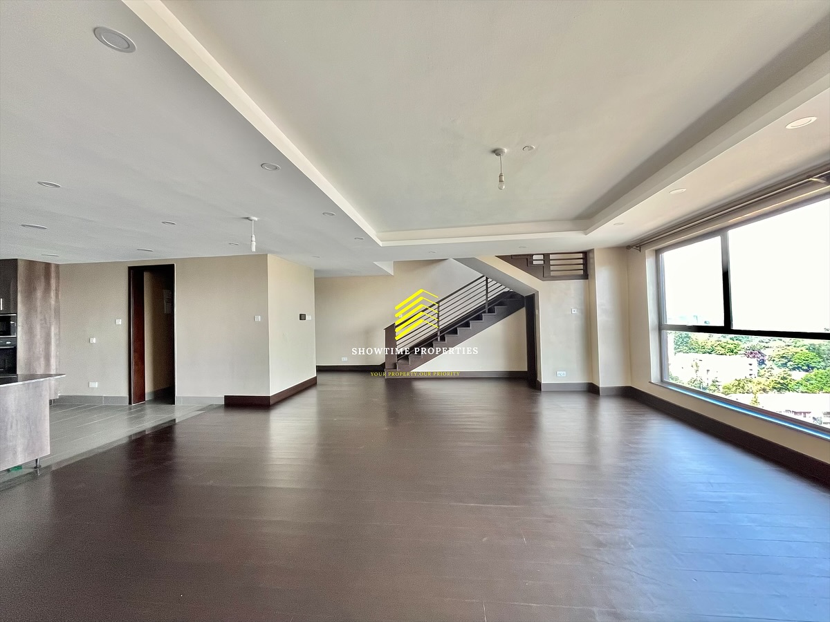 4 bedroom duplex apartment plus dsq to let in Lavington