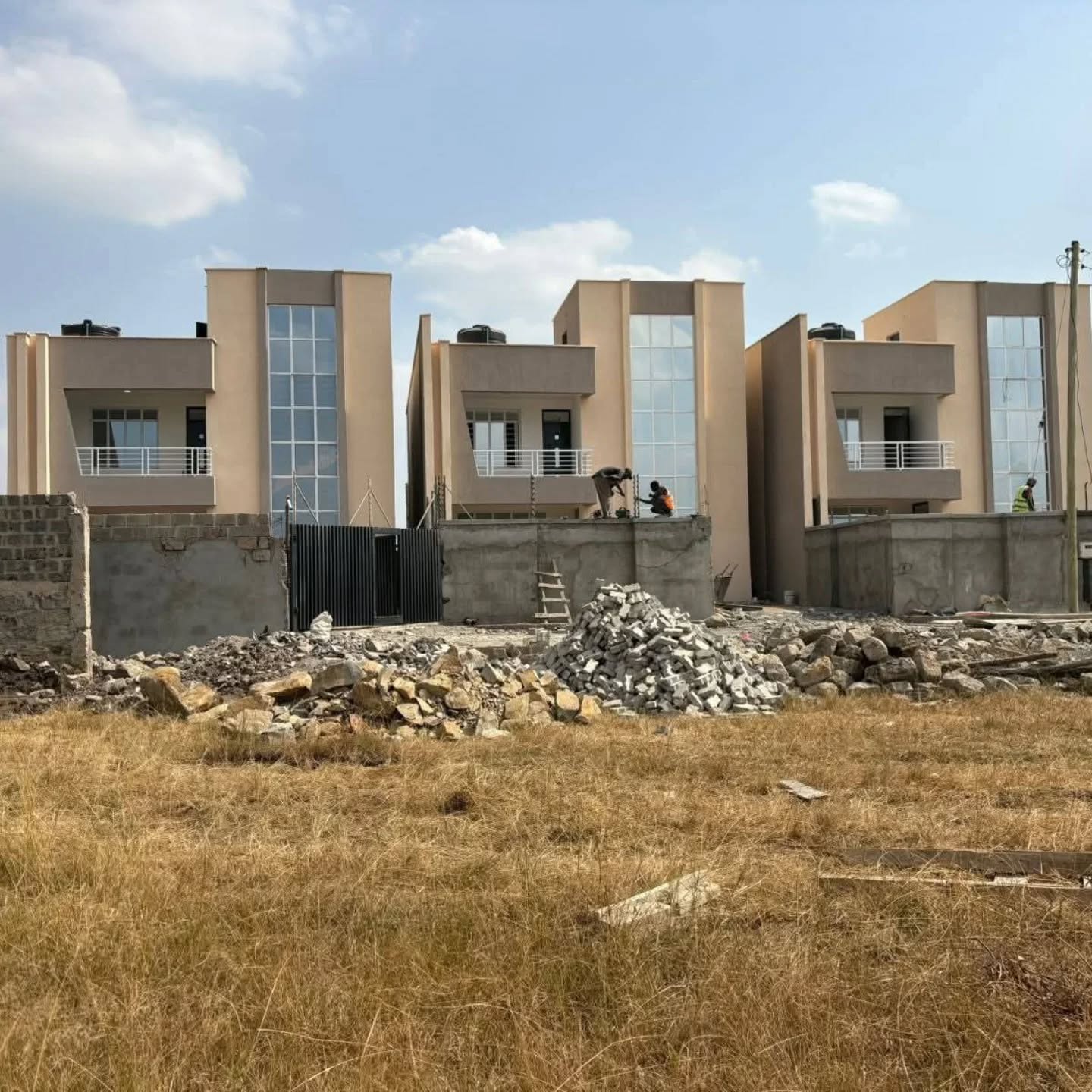 4 bedroom flatroof maisonette for sale in Tola Mangu, Thika Road