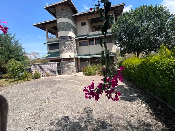 4-Bedroom maisonette + DSQ on 1 Acre ffor sale in naivasha , kijani estate