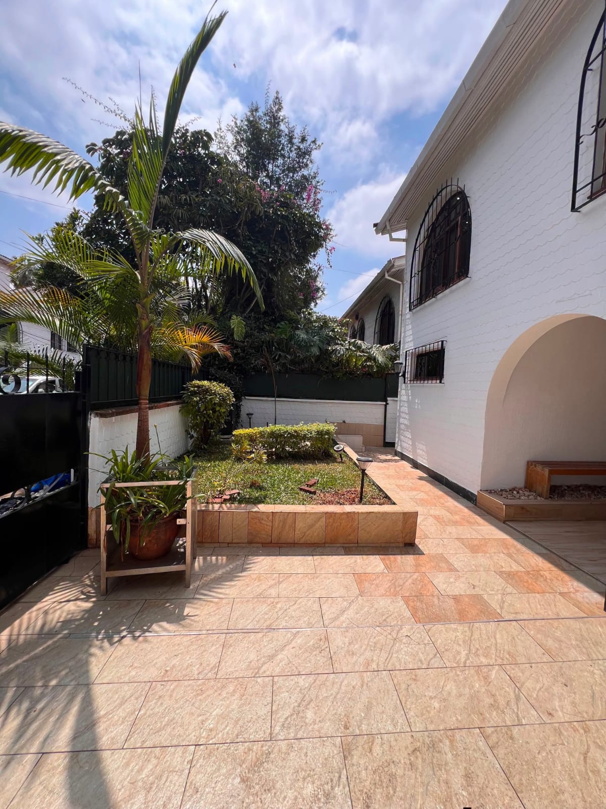 4-Bedroom Maisonette + DSQ To Let in kileleshwa, oloitoktok road Image