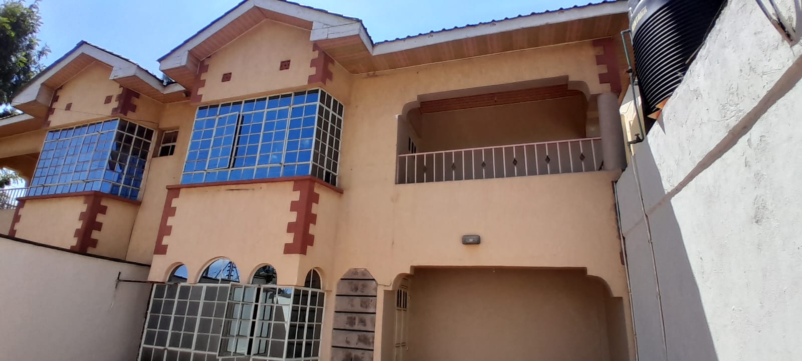 4 bedroom maisonette for rent in Membley