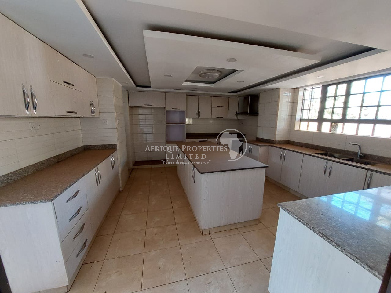 4 bedroom maisonette for rent in Membley