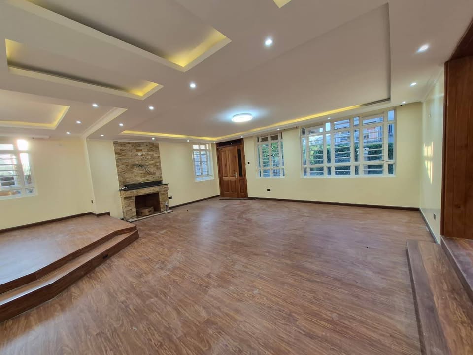 4 Bedroom Maisonette For Rent in Ridgeways Image