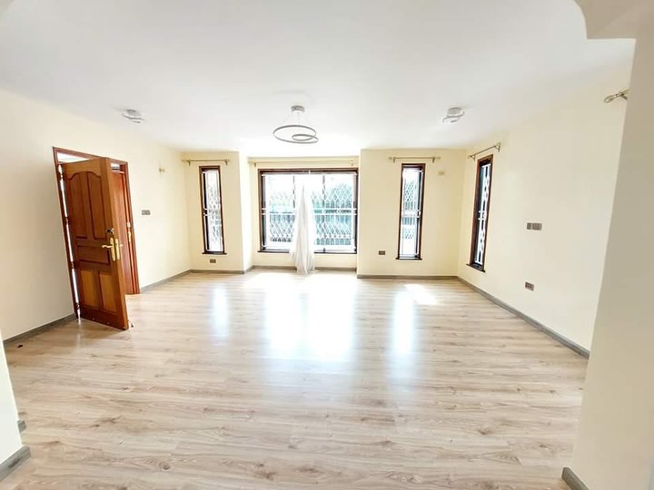 4 bedroom Maisonette For Rent in Ridgeways Image