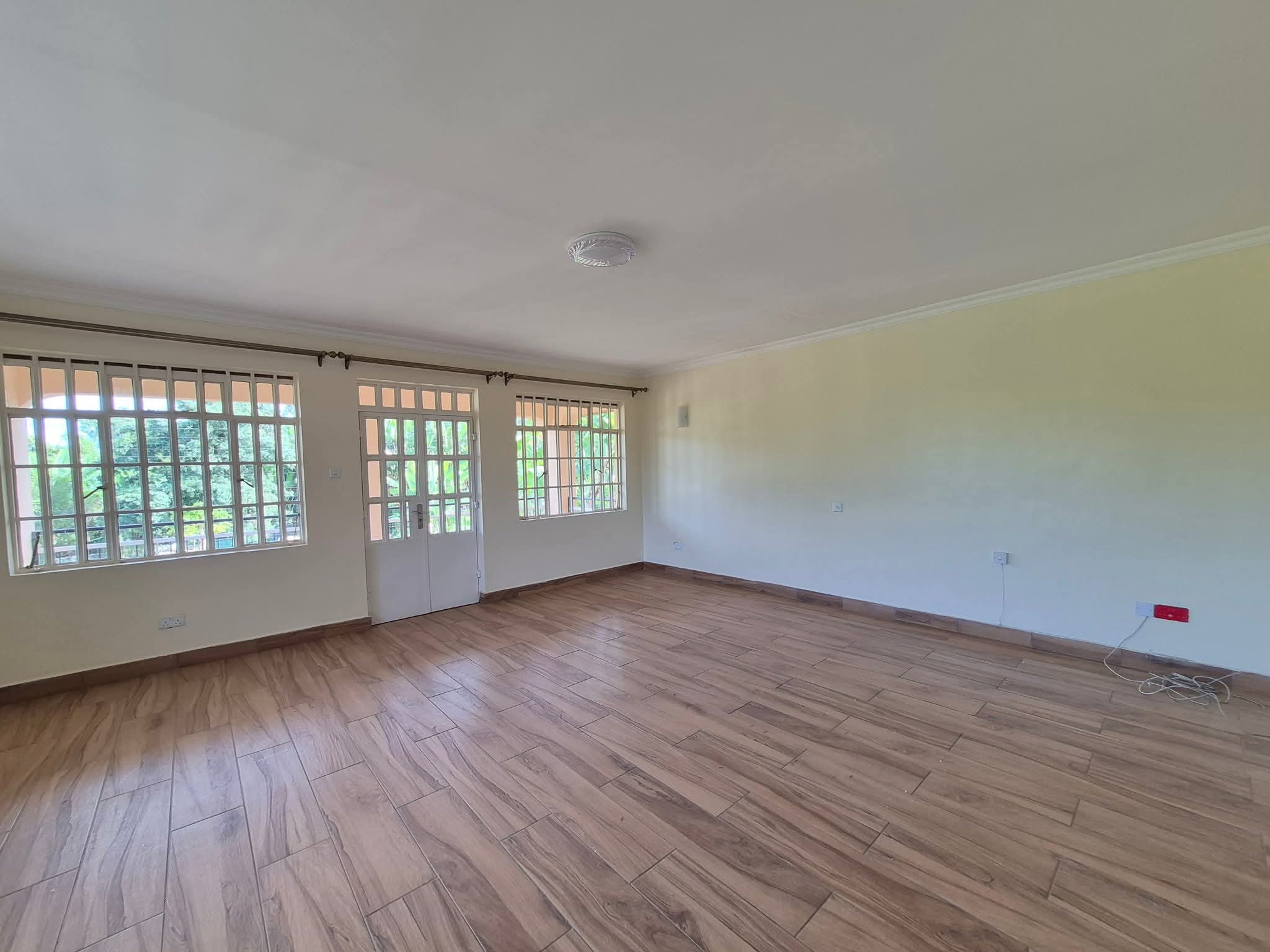 4 bedroom maisonette for rent in Rosslyn Image