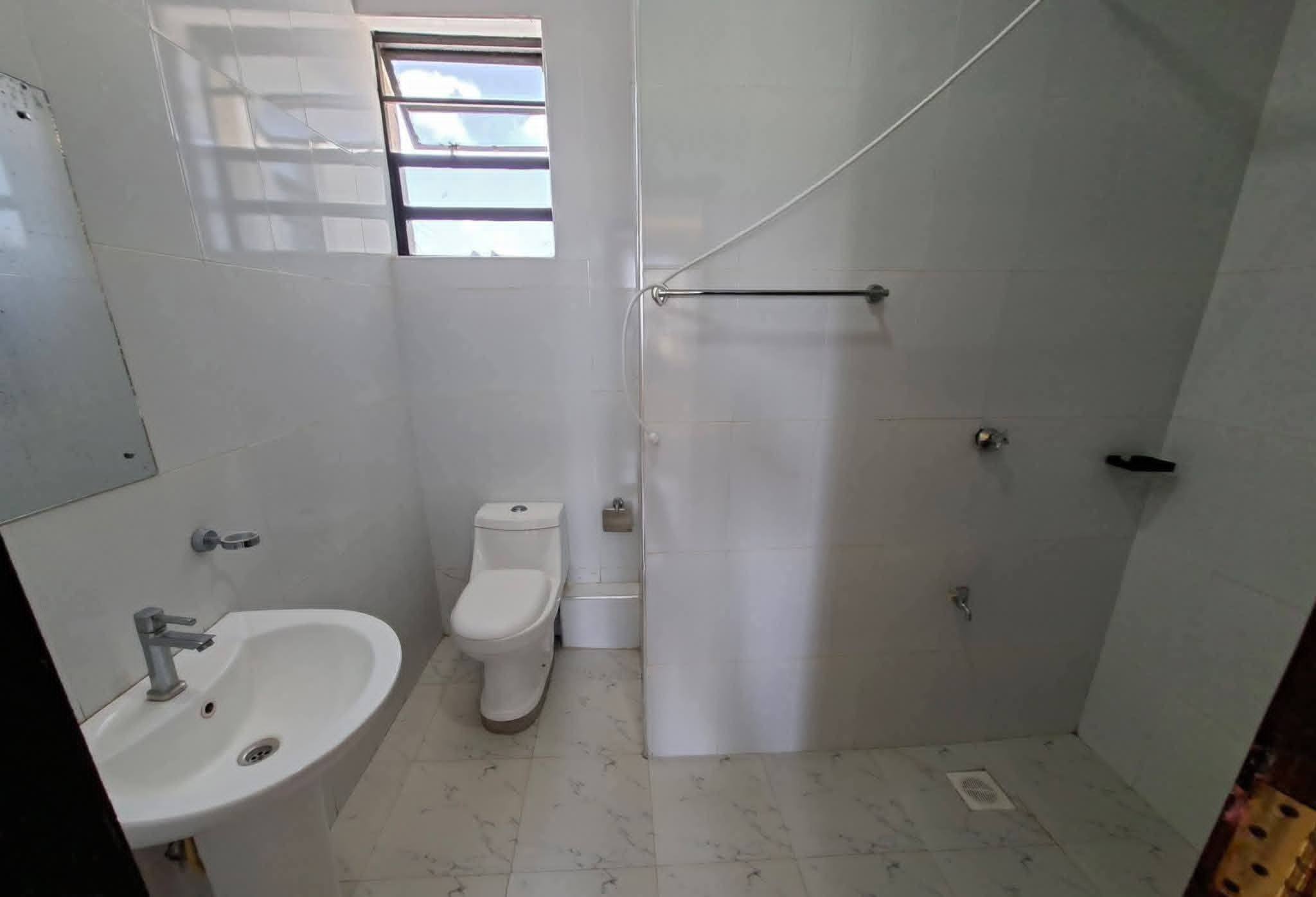 4 Bedroom Maisonette For Rent In Syokimau, Parliament Road Image